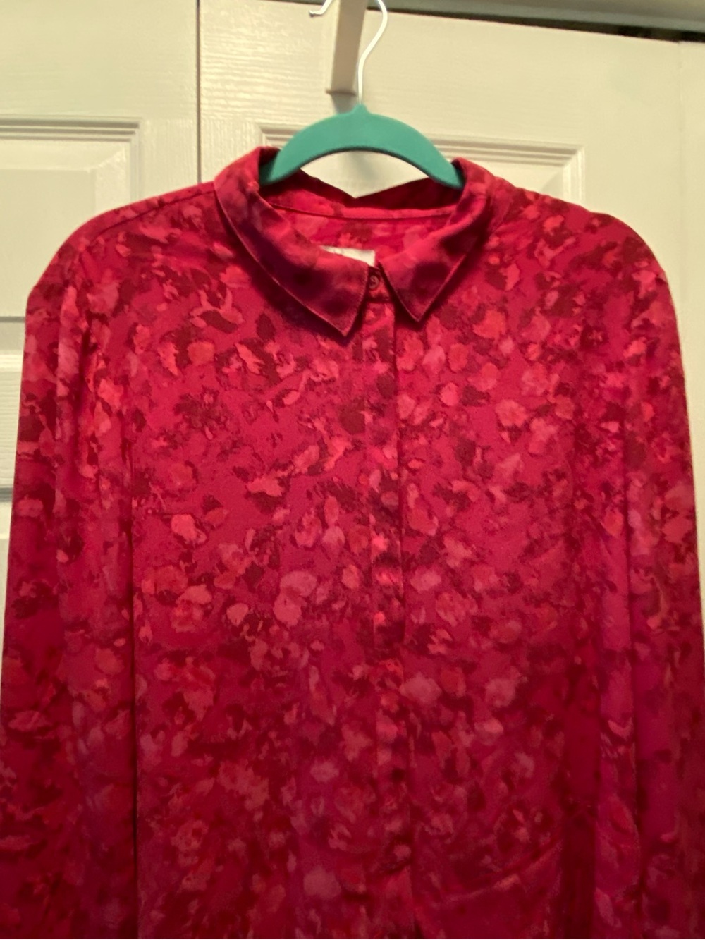 Halston Women’s Pink Abstract Floral Button Down Blouse Asymmetrical Hem XL - Picture 4 of 15